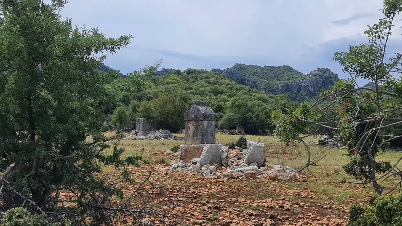 Demre’de Toprağın Altından Tarih Çıktı: Özel Mülkiyet Sit Alanı Oldu! 4